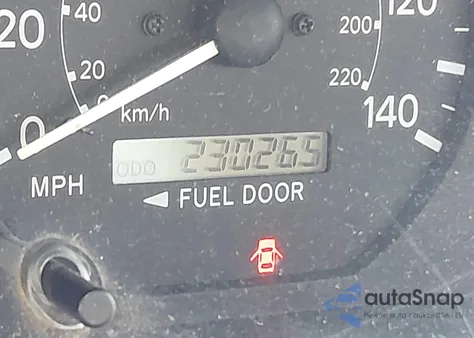 2000 Toyota Camry Le V6 z USA, uszkodzony, nr VIN 4T1BF22K3YU944487